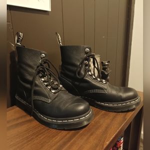 Dr. Martens 1460 Pascal HDW Black Boots